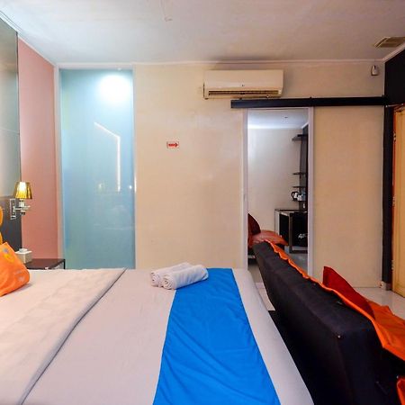 Gubeng Sans Hotel International Surabaya מראה חיצוני תמונה