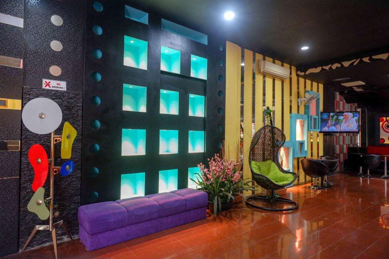 Gubeng Sans Hotel International Surabaya מראה חיצוני תמונה